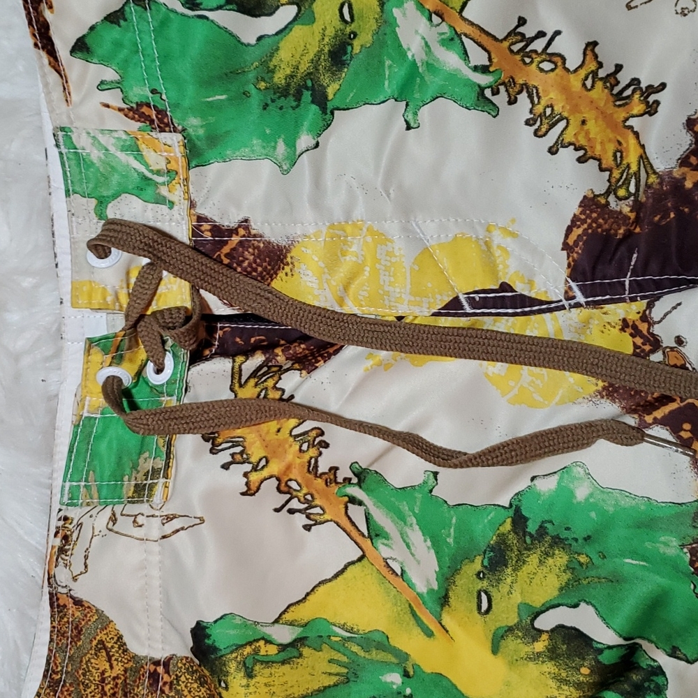 O'Neill board shorts swimming trunks, Hawaiian flowers tan, green, brown Size 32 - Picture 4 of 6
